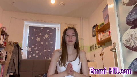 Teen Squirt Videos!!! 18 Jahre Berlin. Skinny Teeny Kleine Titten Grobe Schamlippen